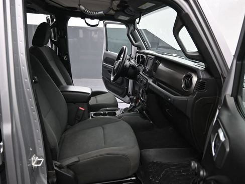 Used 2018 Jeep Wrangler Unlimited Sport AWD/4WD image 29