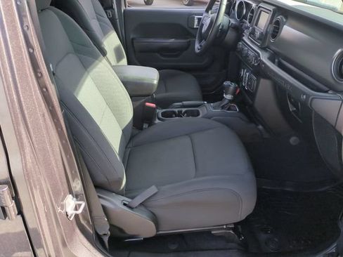 Used 2021 Jeep Wrangler Unlimited Sport AWD/4WD image 35