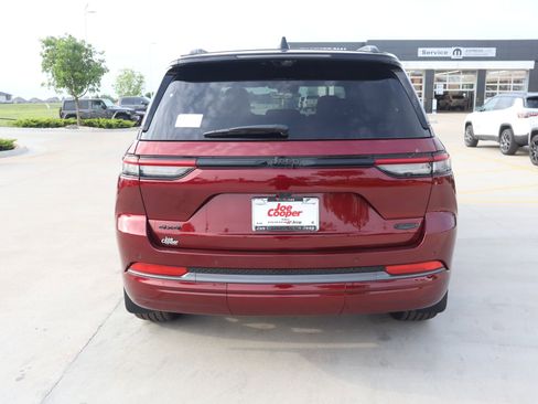 New 2026 Jeep Grand Cherokee Summit w/ Obsidian Package AWD/4WD image 23