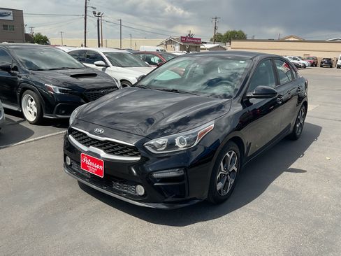 Used 2020 Kia Forte LXS FWD image 2