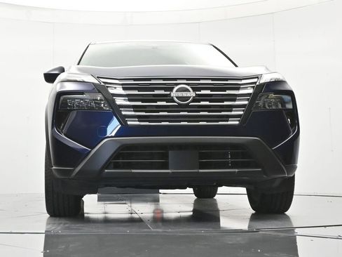 Certified 2024 Nissan Rogue SV FWD image 37