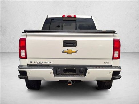 Used 2017 Chevrolet Silverado 1500 LTZ Z71 w/ LTZ Plus Package AWD/4WD image 6