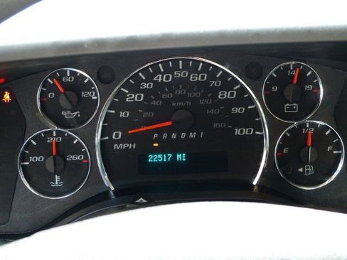 Used 2023 Chevrolet Express 2500 w/ Driver Convenience Package image 31