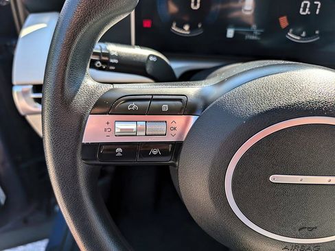 Used 2025 Hyundai Tucson SEL FWD image 19