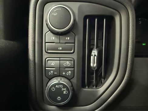 Certified 2025 Chevrolet Silverado 2500 Custom w/ Custom Value Package image 22