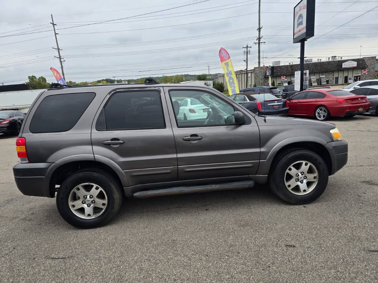Used 2005 Ford Escape Limited FWD image 3