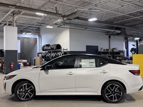 New 2025 Nissan Sentra SR image 19