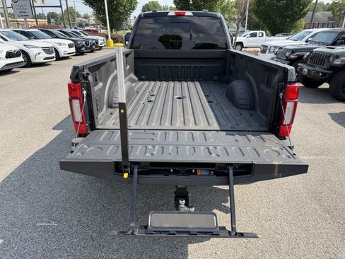 Used 2022 Ford F450 King Ranch w/ King Ranch Ultimate Package AWD/4WD image 32