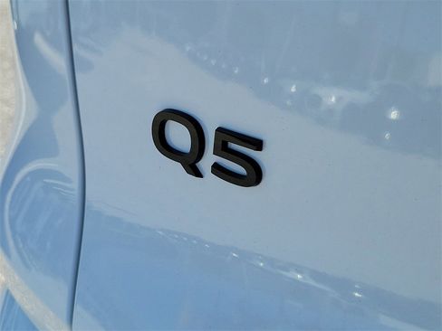 New 2025 Audi Q5 Premium Plus image 5