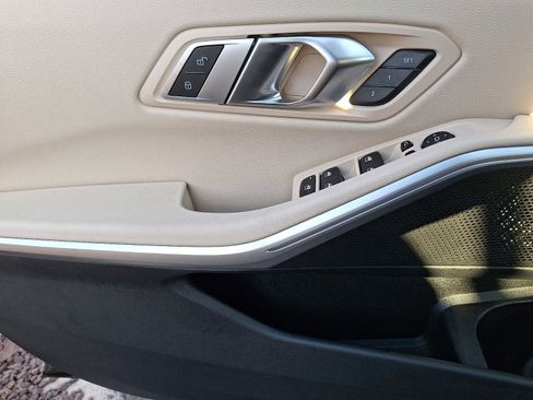 Used 2023 BMW 330i xDrive Sedan w/ Premium Package image 9