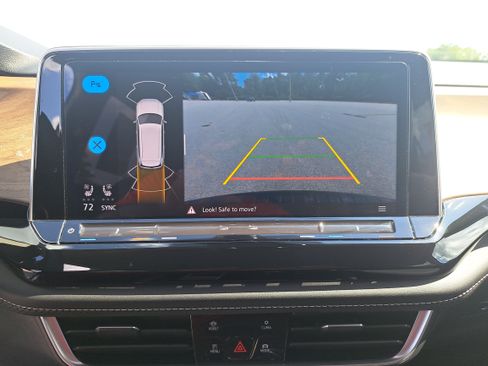 Used 2024 Volkswagen Atlas SE FWD image 24