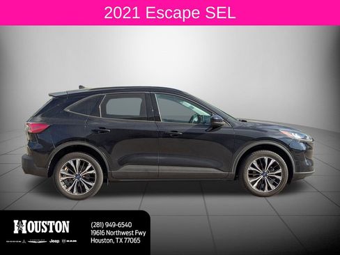 Used 2021 Ford Escape SEL w/ SEL Stealth AWD Package image 2
