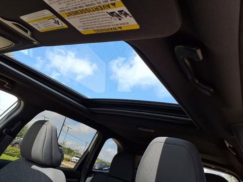 Certified 2025 Subaru Forester Premium AWD/4WD image 6