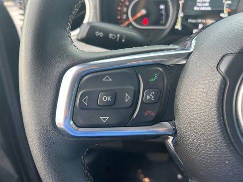 Used 2025 Jeep Wrangler Unlimited Sahara AWD/4WD image 42