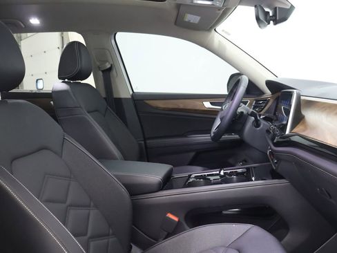 Used 2024 Volkswagen Atlas SE w/ Panoramic Sunroof Package image 21