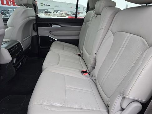 Used 2024 Jeep Wagoneer Series II w/ Convenience Group I image 29