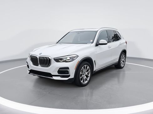 Used 2023 BMW X5 xDrive40i w/ Premium Package image 7