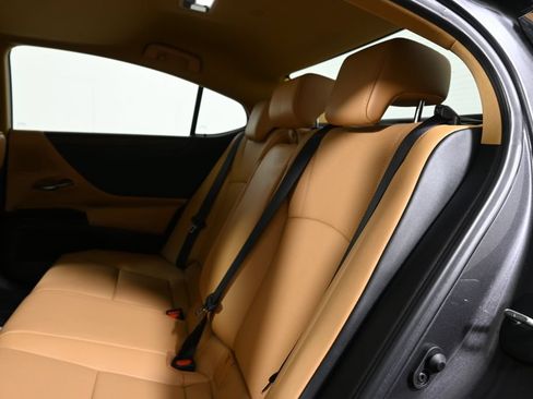 Used 2024 Lexus ES 250 w/ Premium Package AWD/4WD image 6