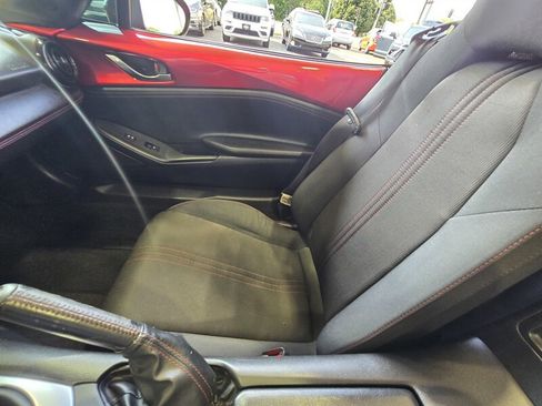 Used 2016 MAZDA MX-5 Miata Club RWD image 22