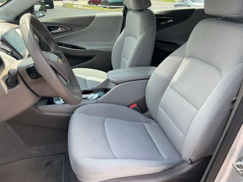 Used 2017 Chevrolet Malibu LT FWD image 21