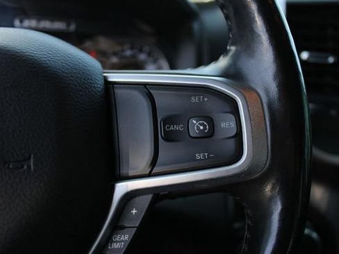 Used 2019 RAM 1500 Big Horn AWD/4WD image 9