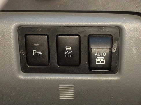 Used 2020 Toyota Sequoia Platinum image 20