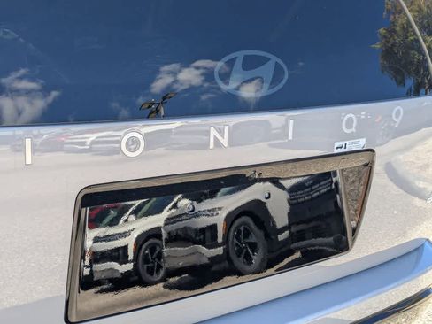 New 2026 Hyundai Ioniq 9 Limited image 14