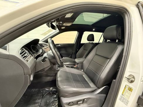 Used 2021 Volkswagen Tiguan SE R-Line AWD/4WD image 32