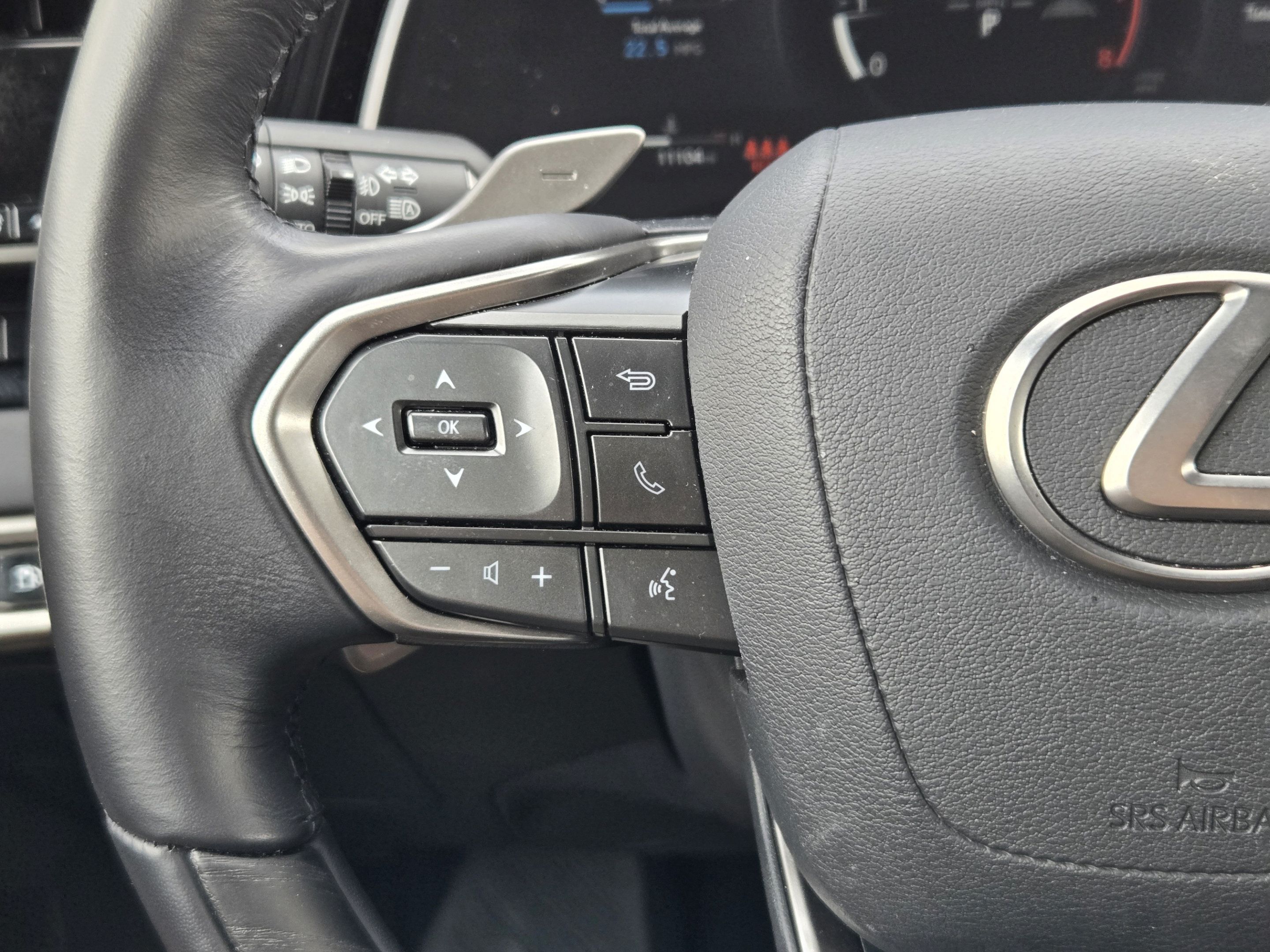 Used 2025 Lexus RX 350 Premium w/ Accessory Package (Z1) FWD image 24