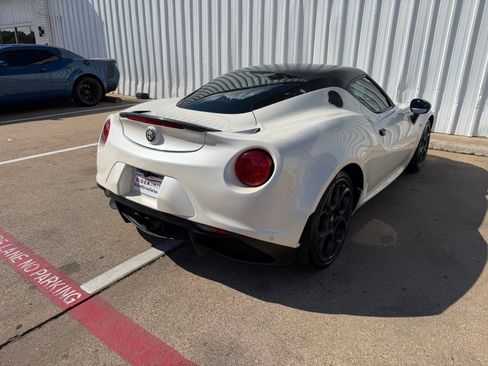 Used 2016 Alfa Romeo 4C Coupe w/ Coupe Track Package 1 RWD image 7