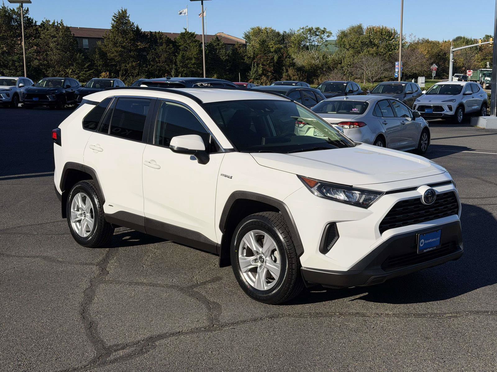Used 2020 Toyota RAV4 LE w/ Carpet Mat Package AWD/4WD image 1
