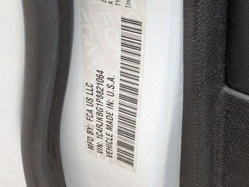 Certified 2023 Jeep Grand Cherokee L Limited image 31