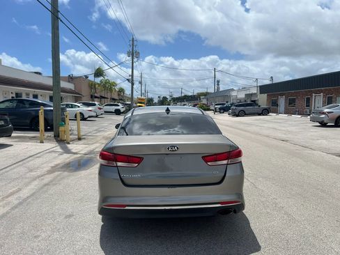 Used 2016 Kia Optima LX FWD image 4