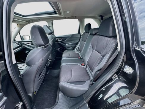Used 2022 Subaru Forester Premium AWD/4WD image 24