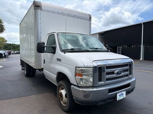 Used 2016 Ford E-350 and Econoline 350 Super Duty RWD image 1