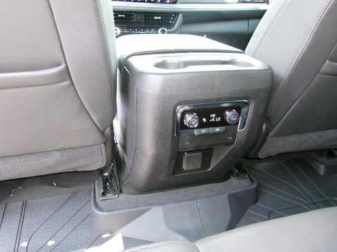 Certified 2025 Chevrolet Tahoe Z71 AWD/4WD image 12