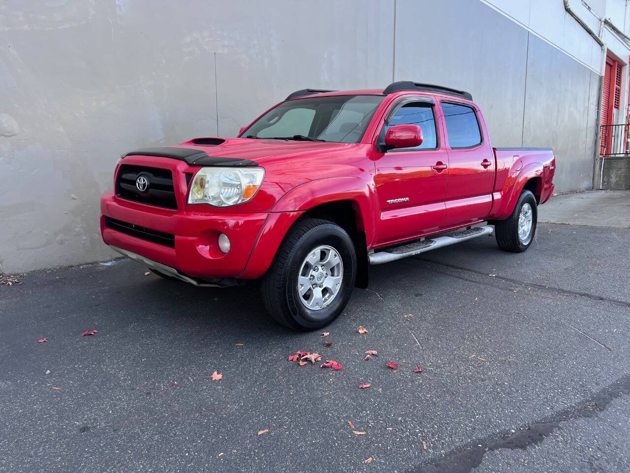Used 2005 Toyota Tacoma PreRunner w/ TRD Sport Pkg #4 RWD image 2