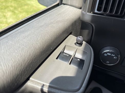 Used 2021 GMC Savana 3500 Extended w/ Power Convenience Package image 5