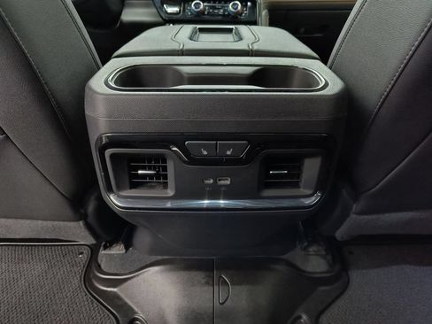 Used 2022 GMC Sierra 1500 AT4 w/ AT4 Premium Package AWD/4WD image 28