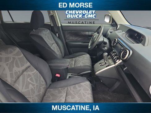 Used 2014 Scion xB FWD image 16