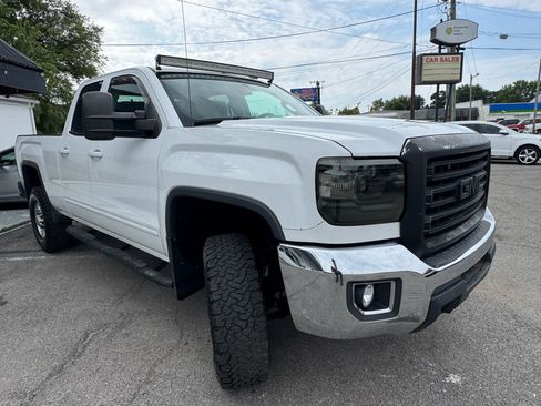 Used 2015 GMC Sierra 2500 SLE w/ SLE Preferred Package image 8