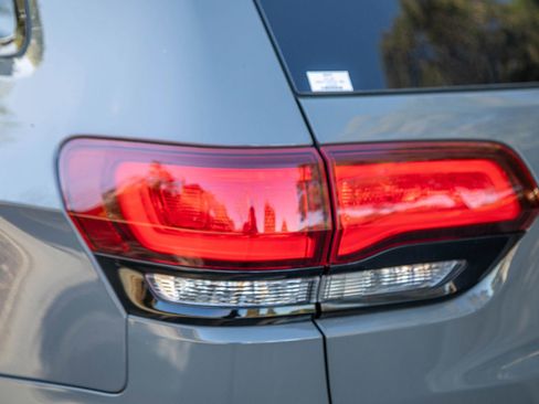 Used 2020 Jeep Grand Cherokee Altitude image 8