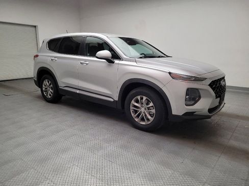 Used 2019 Hyundai Santa Fe SE image 11