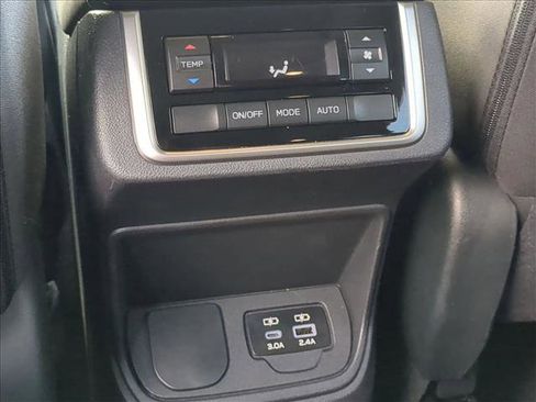 Certified 2025 Subaru Ascent Premium image 22