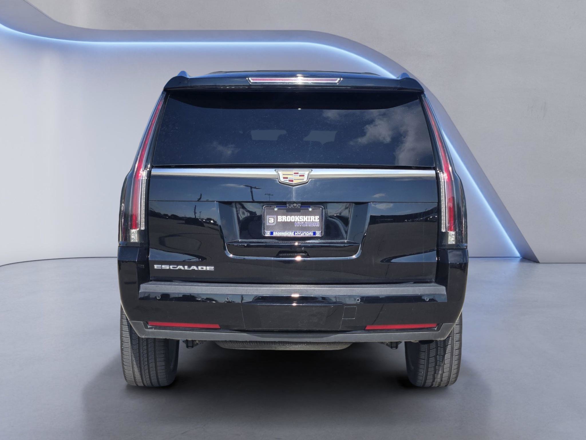 Used 2020 Cadillac Escalade Platinum AWD/4WD image 7