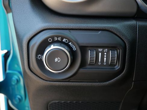 Used 2020 Jeep Wrangler Unlimited Sport AWD/4WD image 17