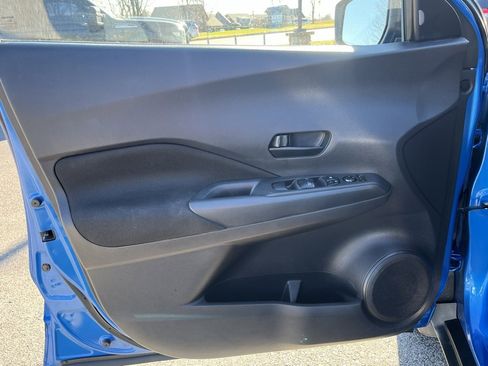 Used 2022 Nissan Kicks S image 11