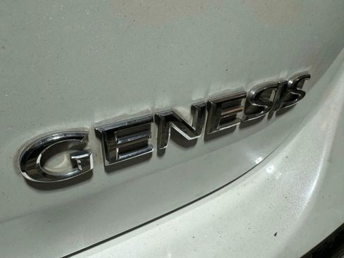 Used 2013 Hyundai Genesis 3.8 w/ Technology Pkg image 12