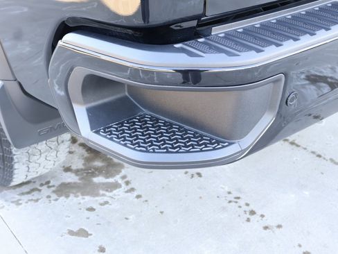 Used 2024 GMC Sierra 3500 AT4 w/ AT4 Preferred Package image 35