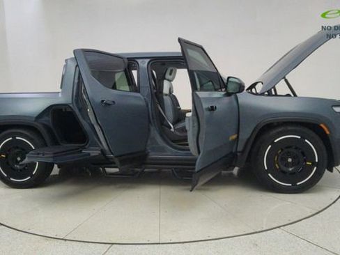 Used 2025 Rivian R1T Premium AWD/4WD image 72